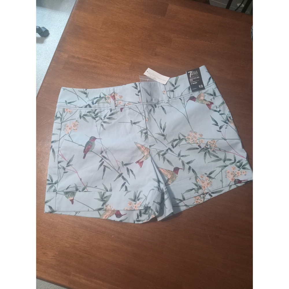 NWT New York & Company 7th Avenue Chino Short Womens Size 10 Birds  Inseam 4"